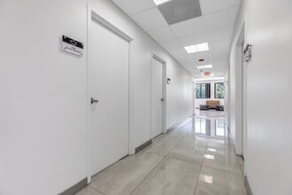 7001 SW 97th Ave, Miami, FL for lease Interior Photo- Image 1 of 25