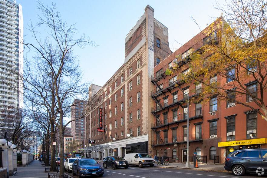 142 E 31st St, New York, NY for lease - Building Photo - Image 3 of 4