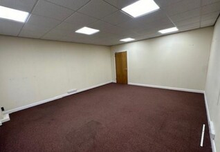 Ivy St, Birkenhead for lease Interior Photo- Image 1 of 4