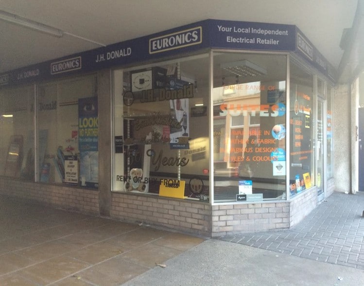 1-7 Chalmers Arc, Girvan for sale - Primary Photo - Image 1 of 1