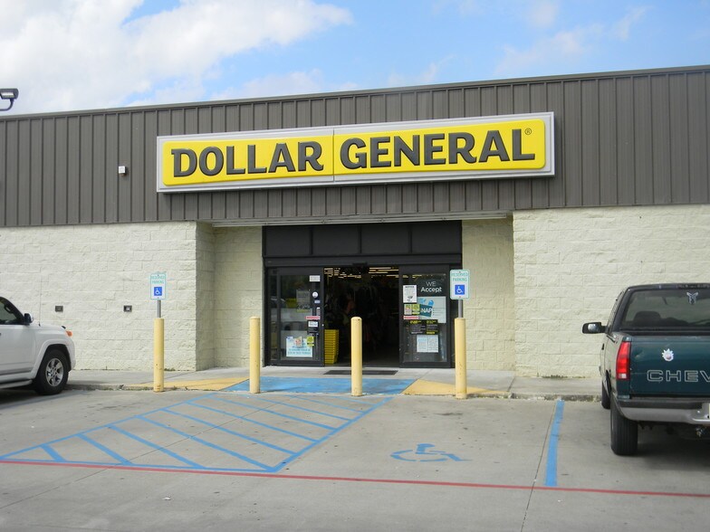 726 Magnolia Ave, Port Neches, TX for sale - Building Photo - Image 1 of 1