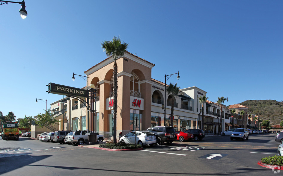 1905 Calle Barcelona, Carlsbad, CA for sale - Primary Photo - Image 1 of 1