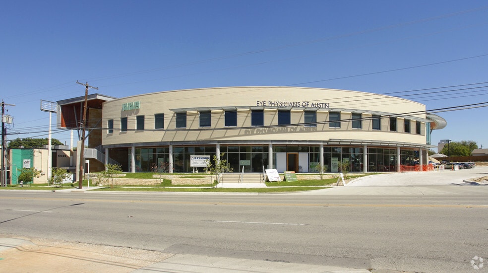 5011 Burnet Rd, Austin, TX for lease - Building Photo - Image 2 of 2