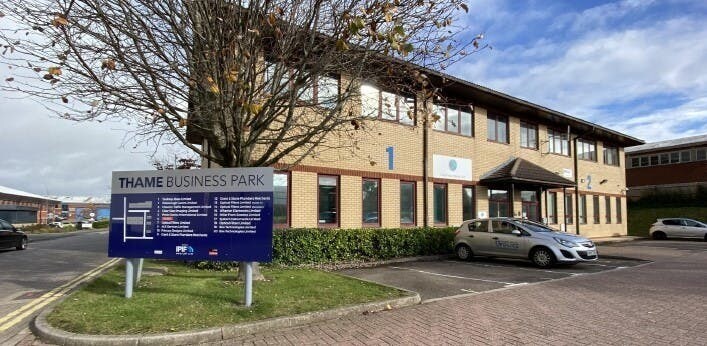 2 Wenman Rd, Thame for sale - Building Photo - Image 1 of 10
