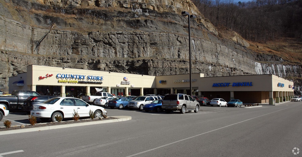 75-77 Norman Morgan Blvd, Logan, WV for lease - Building Photo - Image 1 of 12