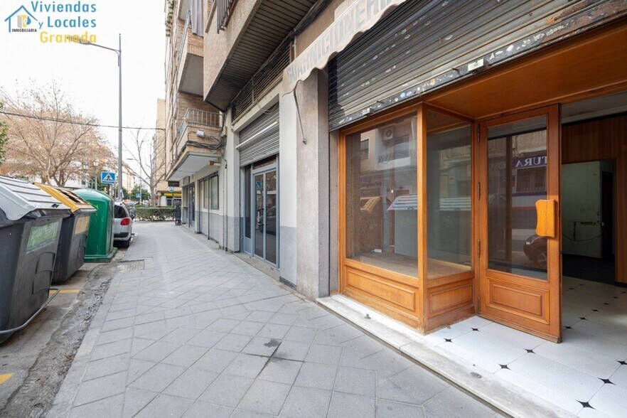 Retail in Granada for lease - Building Photo - Image 2 of 21