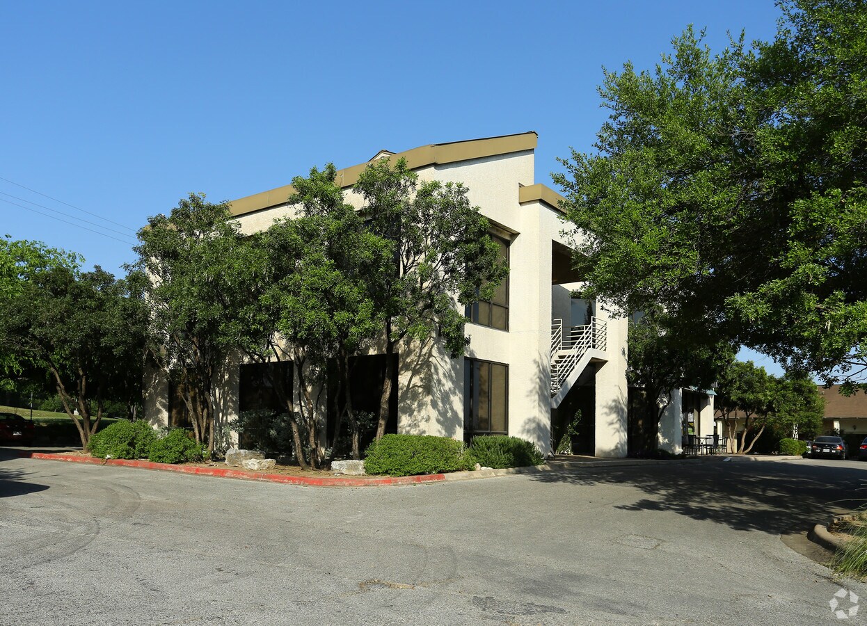 1834 E Oltorf St, Austin, TX 78741