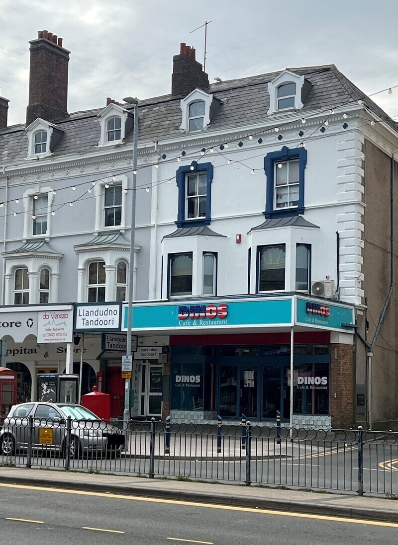 5 Gloddaeth St, Llandudno for sale Primary Photo- Image 1 of 1