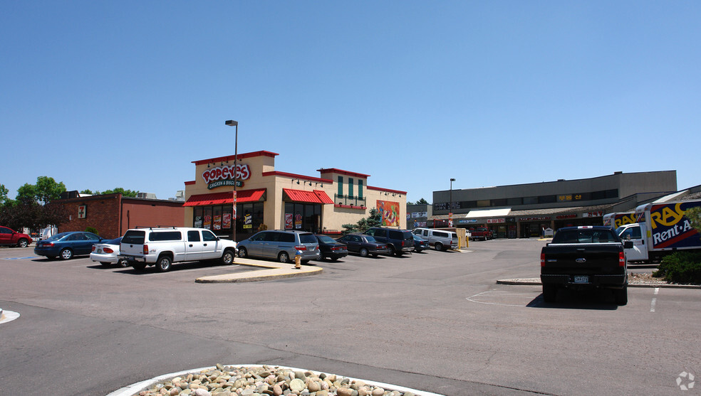 3805-3881 E Pikes Peak Ave, Colorado Springs, CO for lease - Building Photo - Image 1 of 4