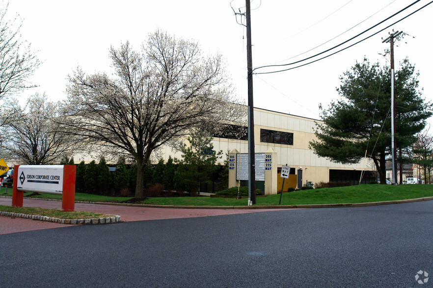 205 May St, Edison, NJ for lease - Primary Photo - Image 1 of 4