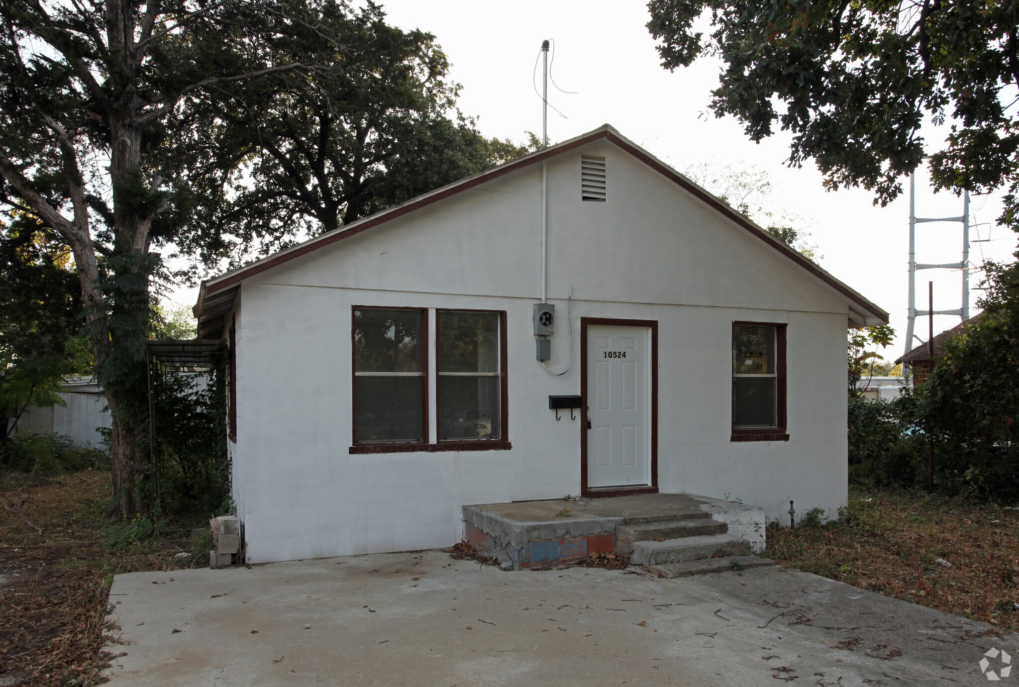 10524 Luna Rd, Dallas, TX for sale Primary Photo- Image 1 of 1