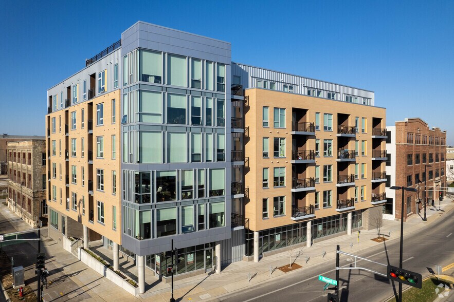 704 Williamson St, Madison, WI 53703