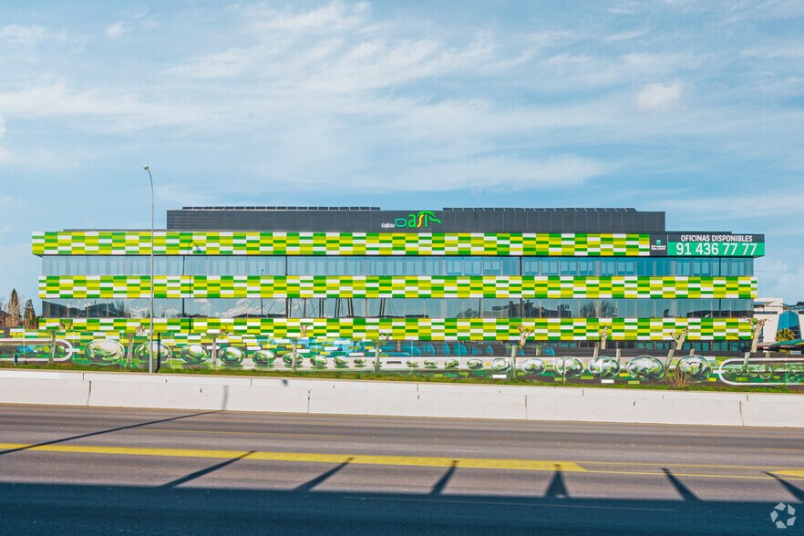 Calle de Basauri, 17, Madrid, Madrid for lease - Primary Photo - Image 1 of 21