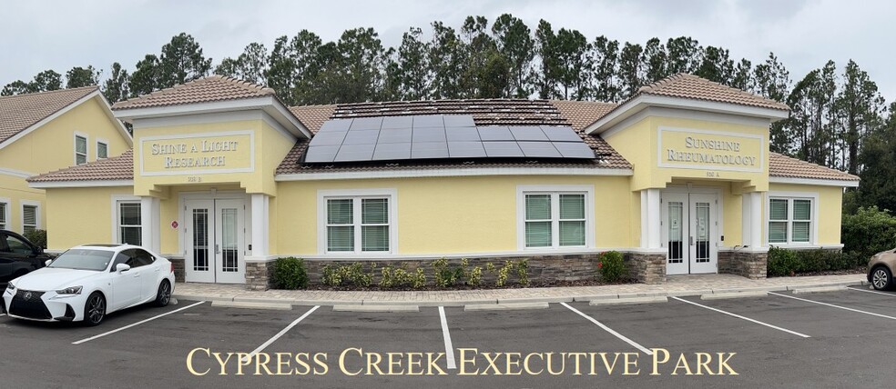 938 Cypress Village Blvd, Sun City Center, FL for lease - Primary Photo - Image 1 of 1