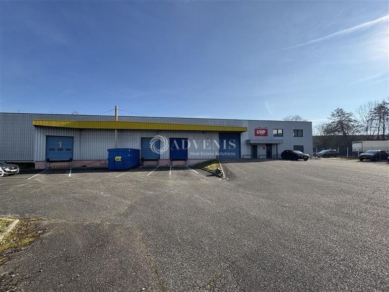 Industrial in Geispolsheim for lease - Building Photo - Image 1 of 8