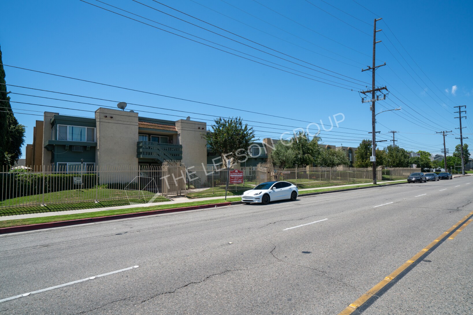 2520 W La Palma Ave, Anaheim, CA 92801 La Palma Woods Apartments