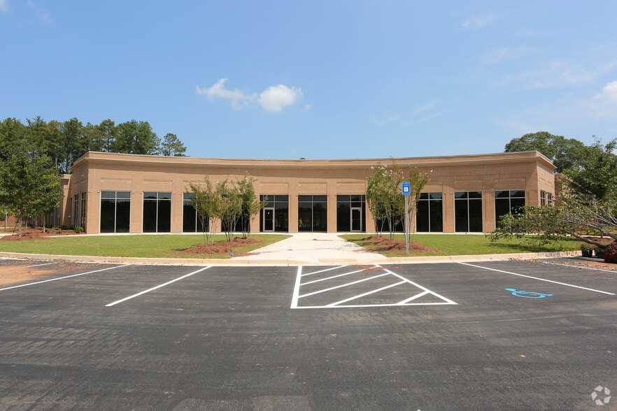 6000 Hillandale Dr, Lithonia, GA for lease - Primary Photo - Image 1 of 4