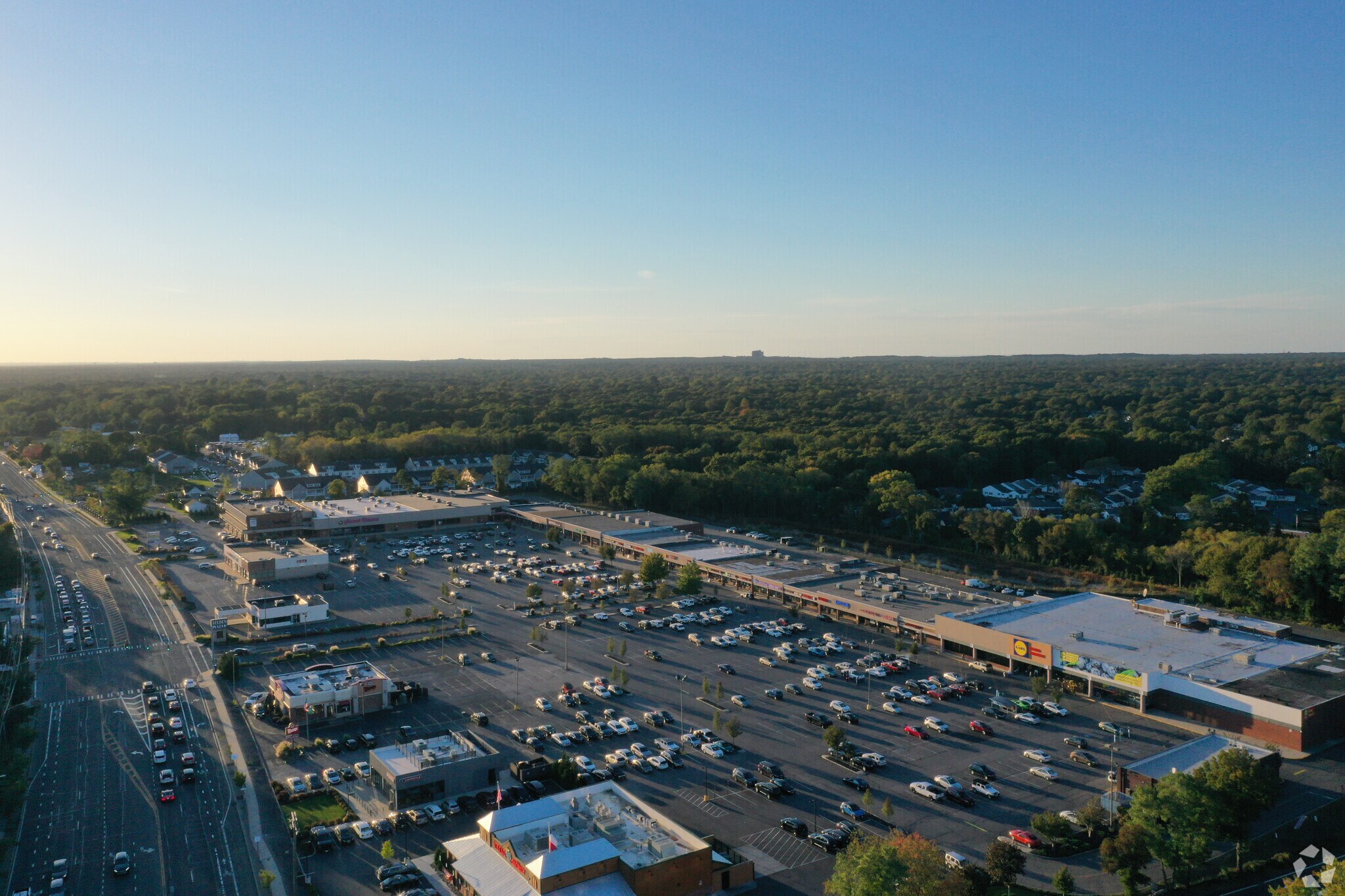 201343 Middle Country Rd, Selden, NY 11784 Selden Plaza Shopping Center