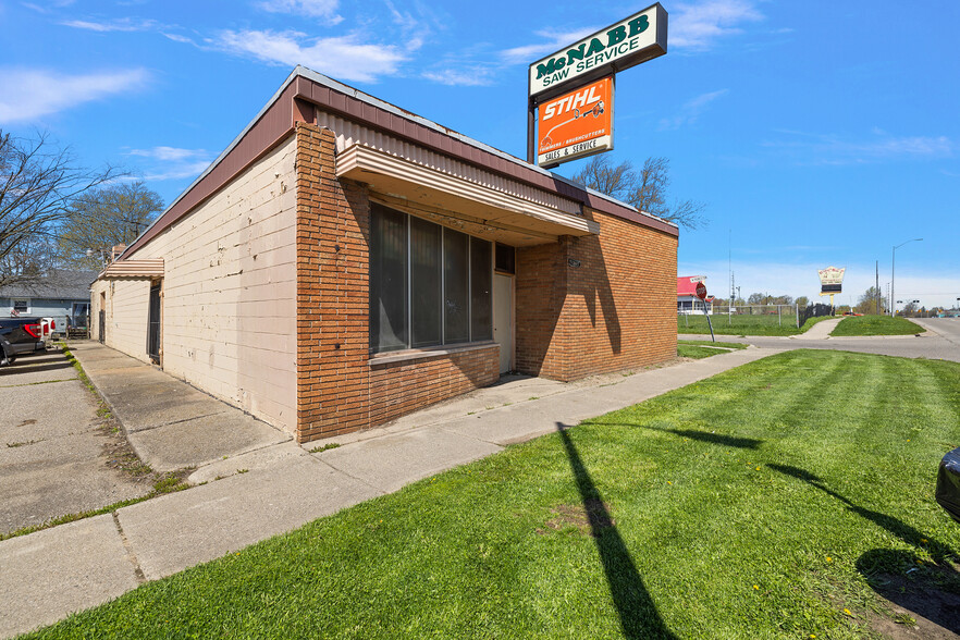 1345 Baldwin Ave, Pontiac, MI for sale - Building Photo - Image 1 of 58