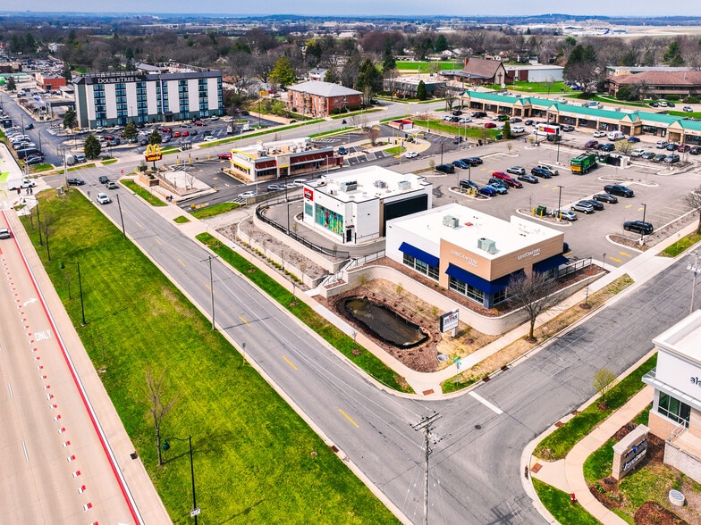 4518 E Washington Ave, Madison, WI for sale - Building Photo - Image 3 of 7