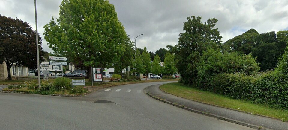 Retail in Quimper for lease - Building Photo - Image 2 of 3