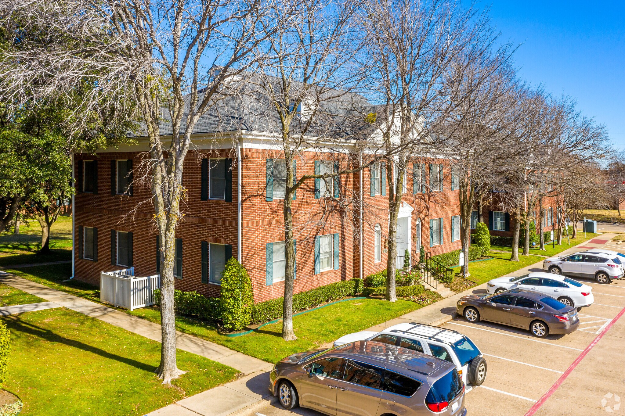 2007 E Lamar Blvd, Arlington, TX for sale Building Photo- Image 1 of 1