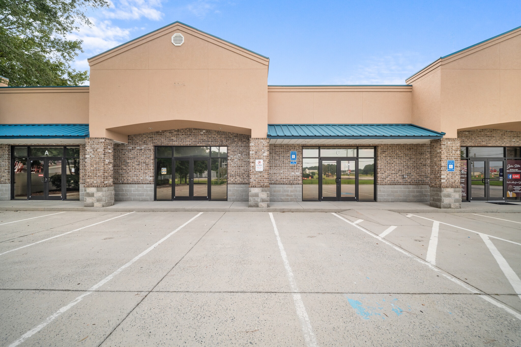 12 Brampton Rd, Savannah, GA for lease Interior Photo- Image 1 of 12
