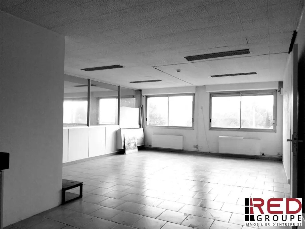 Bois De L'aune, Aix-en-Provence for sale Interior Photo- Image 1 of 4