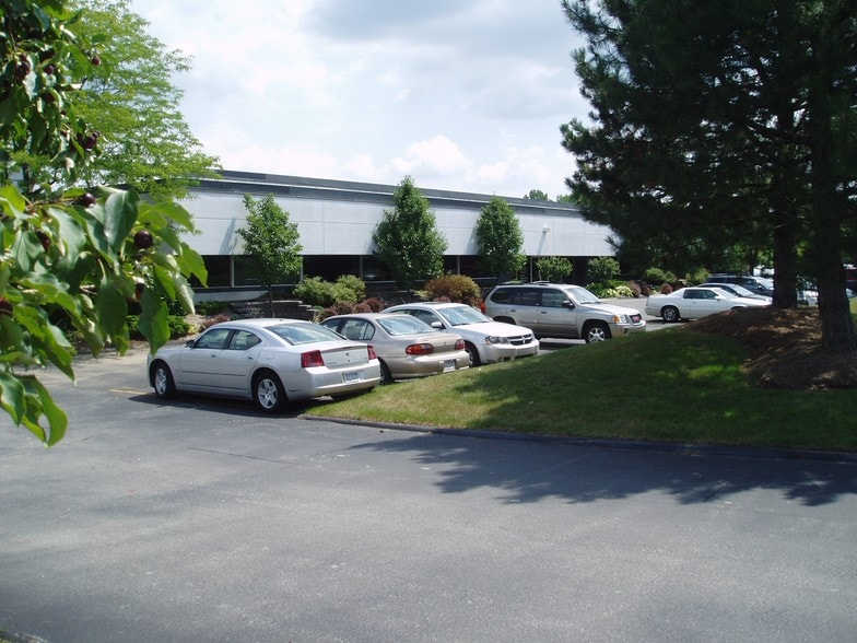 2075-2085 Franklin Rd, Bloomfield Hills, MI for sale - Building Photo - Image 1 of 1