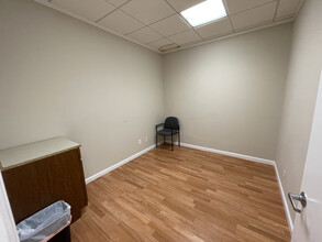 806 E Main St, Riverhead, NY for lease Interior Photo- Image 2 of 5