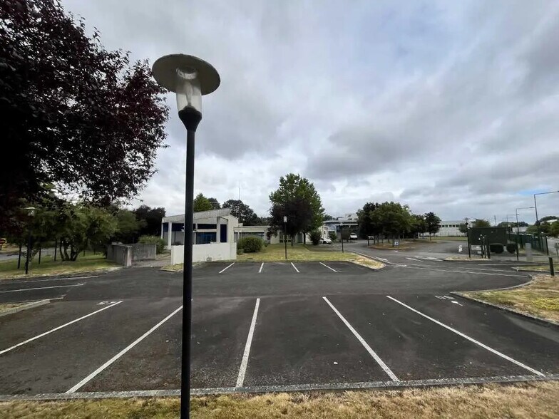 Office in Vern-sur-Seiche for lease - Building Photo - Image 3 of 19