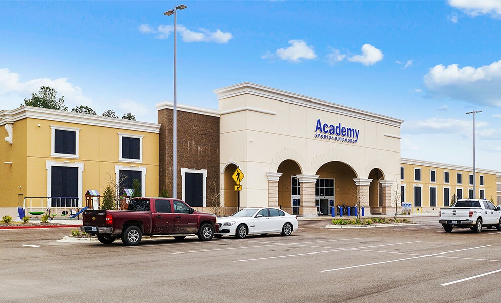 1951 Main St, Madison, MS 39110