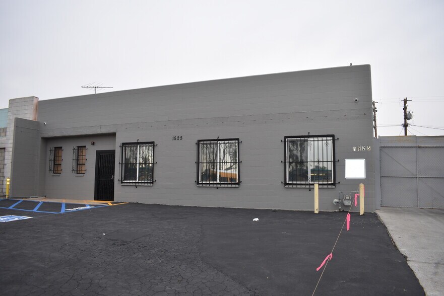 1525 W El Segundo Blvd, Compton, CA for sale - Building Photo - Image 3 of 16