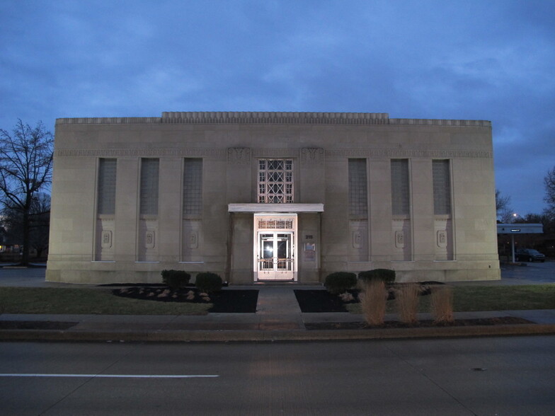 215 E 38th St, Indianapolis, IN for sale - Building Photo - Image 1 of 1