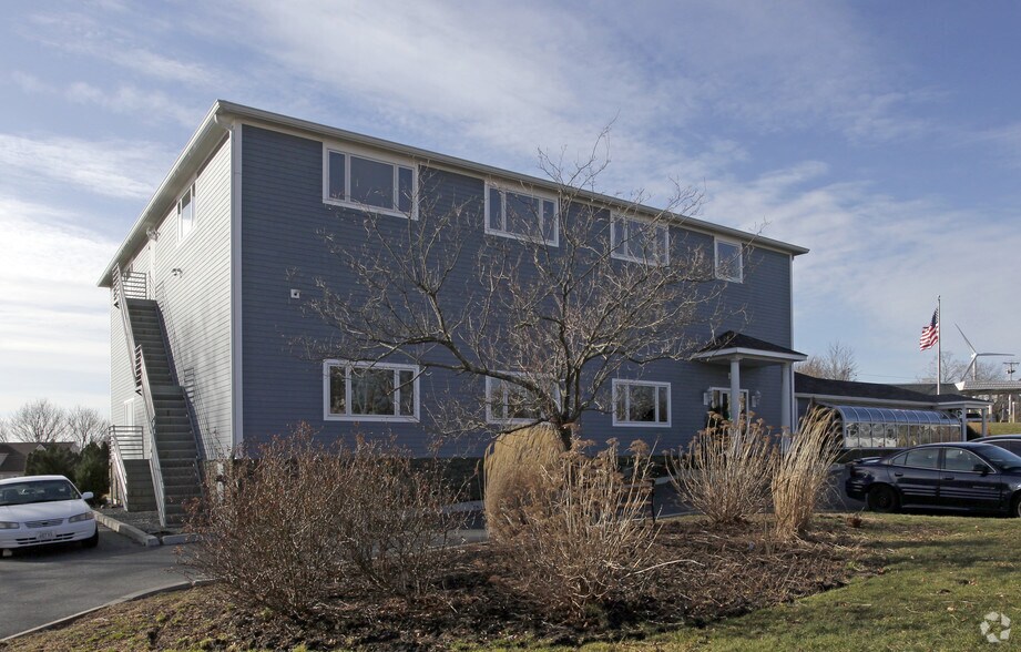 1 Park Ave, Portsmouth, RI for sale - Primary Photo - Image 1 of 1