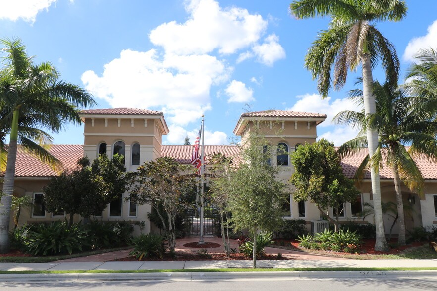 650-660 E Hillsboro Blvd, Deerfield Beach, FL for lease - Building Photo - Image 3 of 11