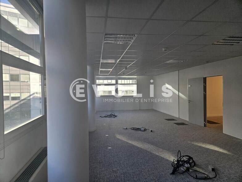 Office in Massy for lease - Interior Photo - Image 3 of 22