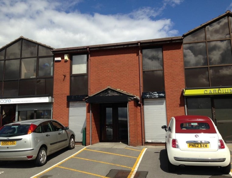 Billington Rd, Burnley for lease - Building Photo - Image 2 of 5