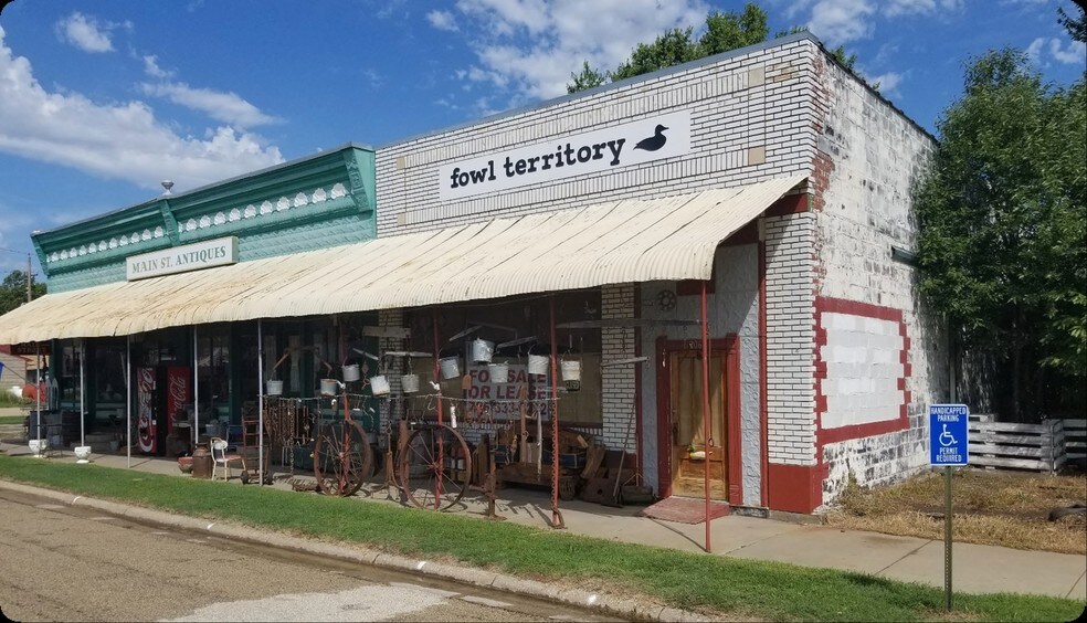 202 Main St, Paxico, KS 66526