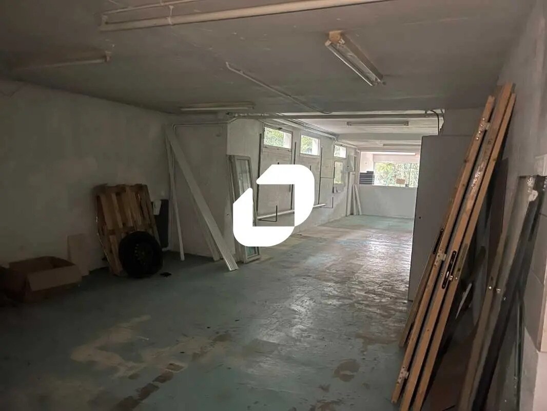 Office in Bièvres for lease Building Photo- Image 1 of 10