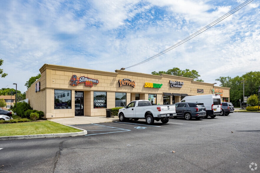 675 Route 109, West Babylon, NY for sale - Primary Photo - Image 1 of 1