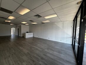 23322-24400 Muirlands Blvd, Lake Forest, CA for lease Interior Photo- Image 2 of 4