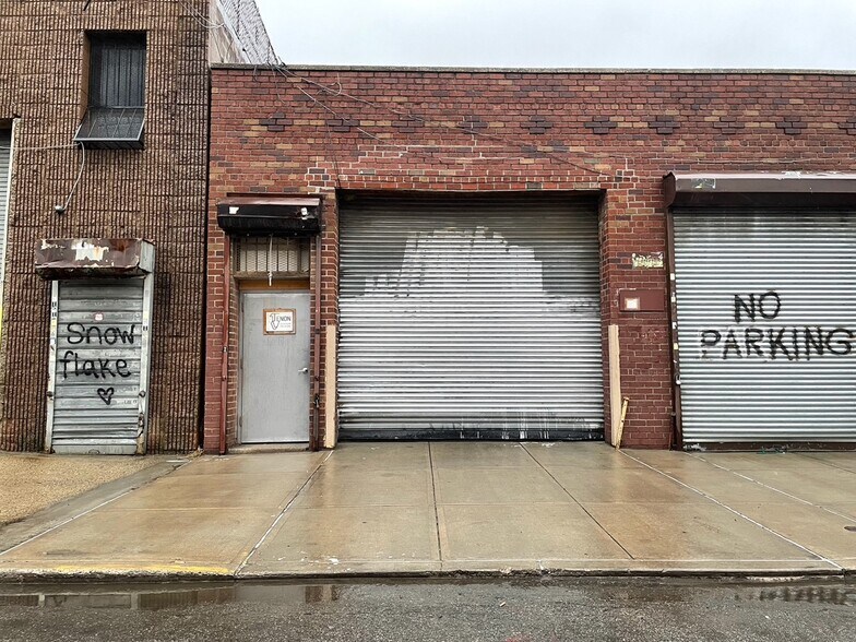 5908 56th St, Maspeth, NY for sale - Building Photo - Image 1 of 1