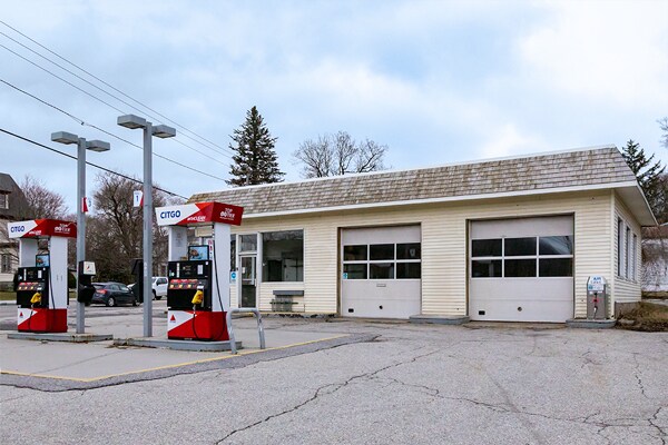 165 Main St, Bennington, VT for sale Primary Photo- Image 1 of 1