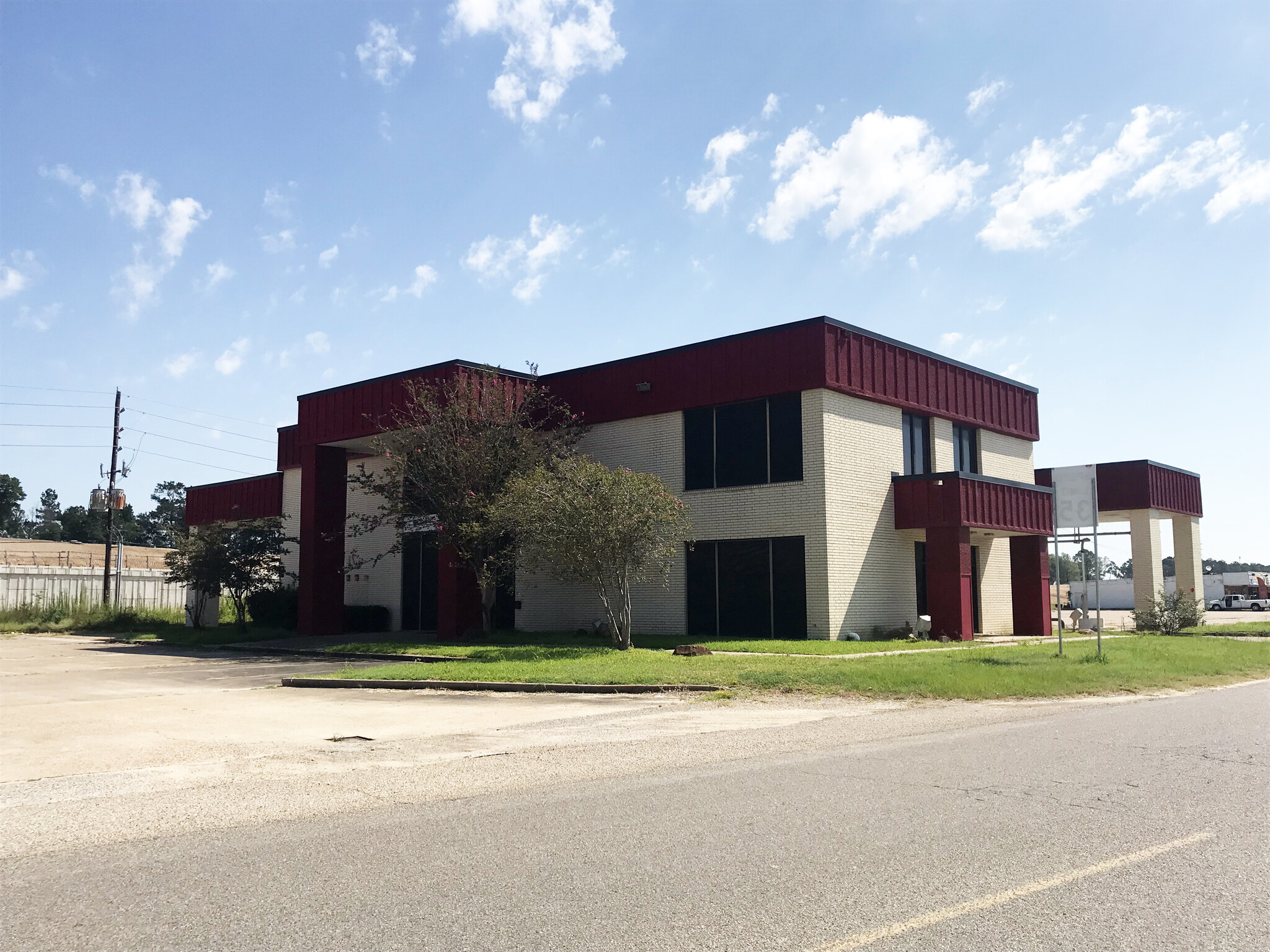 22475 Community Dr, New Caney, TX for lease Building Photo- Image 1 of 10