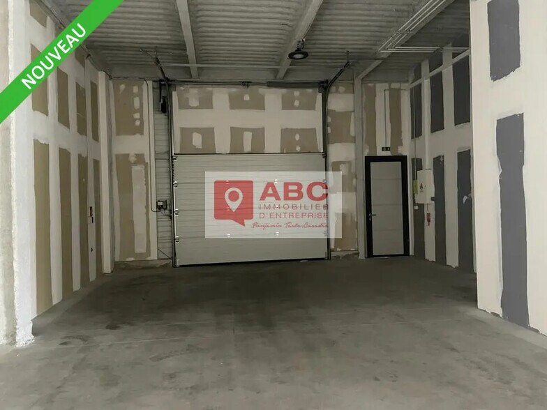 Flex in Sète for lease - Interior Photo - Image 2 of 4