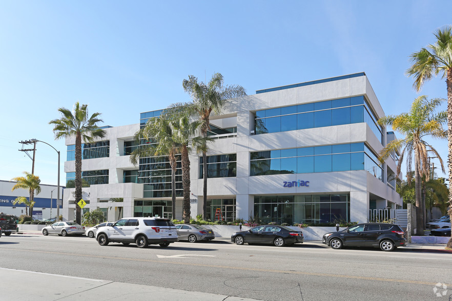 3201 Wilshire Blvd, Santa Monica, CA for lease - Building Photo - Image 3 of 5