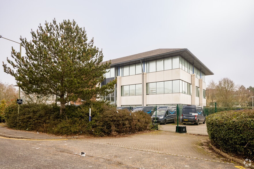 1100 Arlington Business Park, Reading for lease - Building Photo - Image 2 of 2