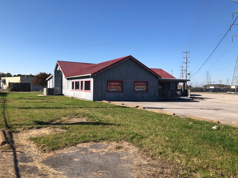 2653 Mt Moriah Rd, Memphis, TN 38115