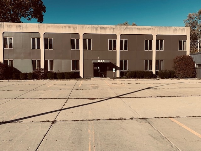 1020 Glen Flora Ave, Waukegan, IL for lease - Building Photo - Image 1 of 2